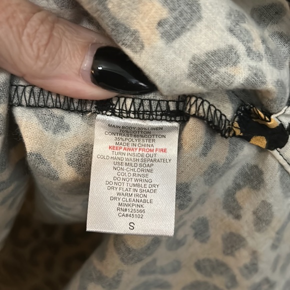 MinkPink leopard button up cheetah chambray sleeveless oversized size small NWOT - Picture 6 of 6